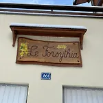 Calme, Proche Centre-ville, Avec Balcon Et Garage A - Fr-1-693-122 * Chatel