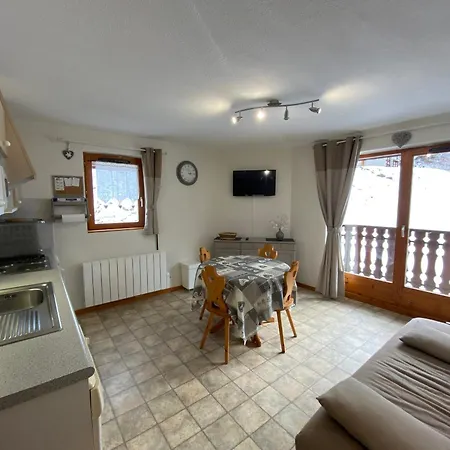Calme, Proche Centre-ville, Avec Balcon Et Garage A - Fr-1-693-122 Apartment *
