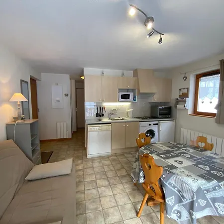 Appartamento Calme, Proche Centre-ville, Avec Balcon Et Garage à - Fr-1-693-122 *